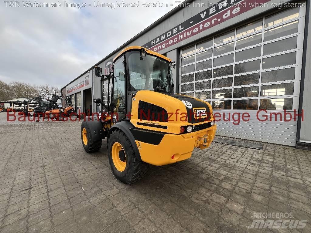 JCB 409 -gebraucht- Incarcator pe pneuri