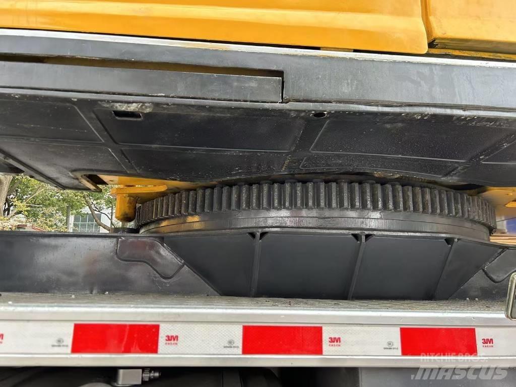 XCMG XCT80L5 Dispozitive de ridicare şi lifturi pentru materiale