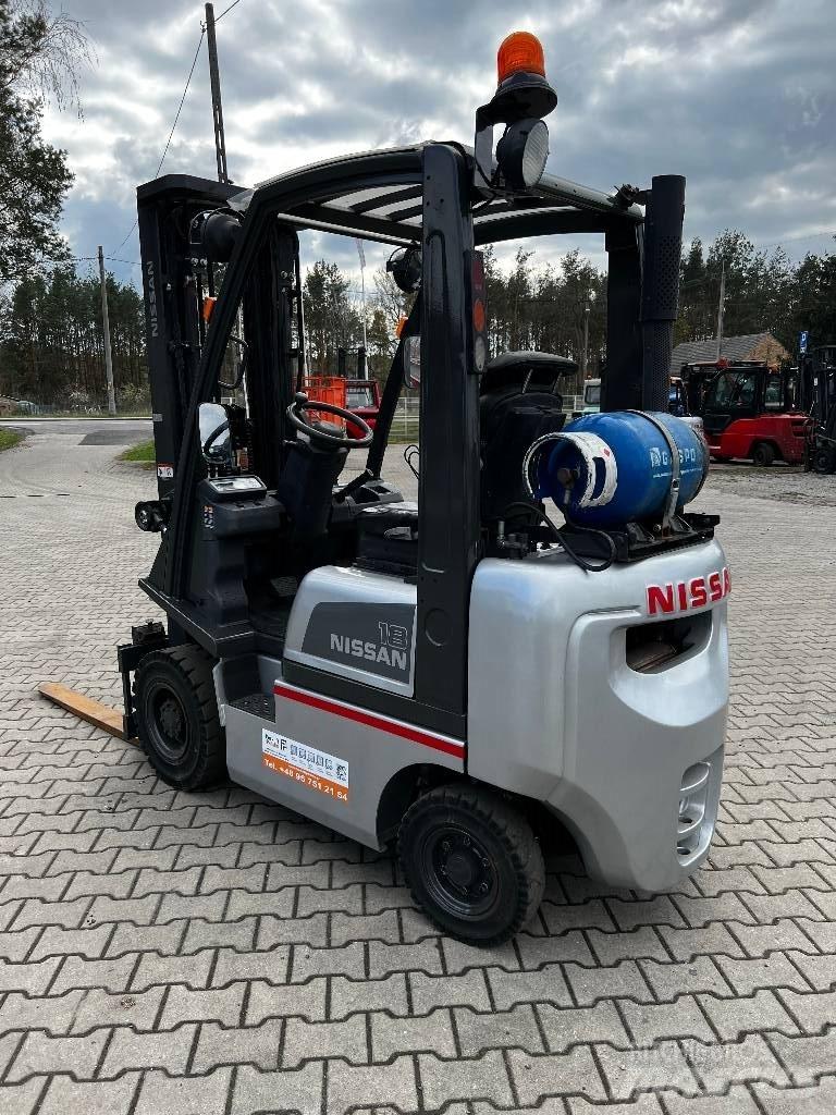 Nissan P1D1A18LQ Stivuitor GPL