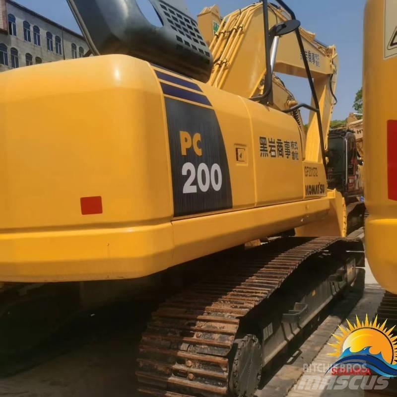 Komatsu PC 200 Excavatoare pe șenile
