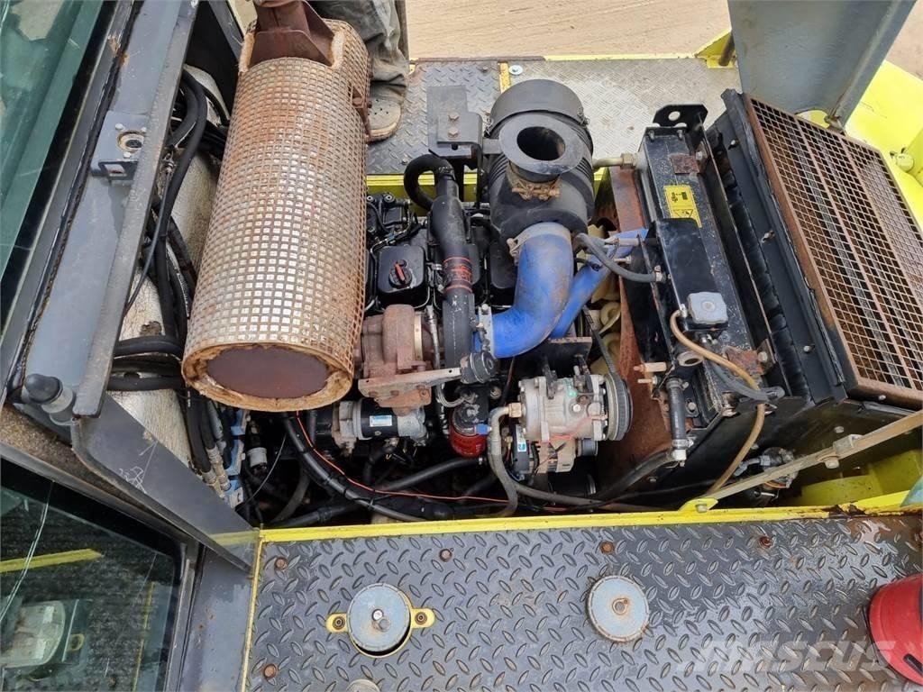 Ammann AP 240 Cilindri compactori cu roti