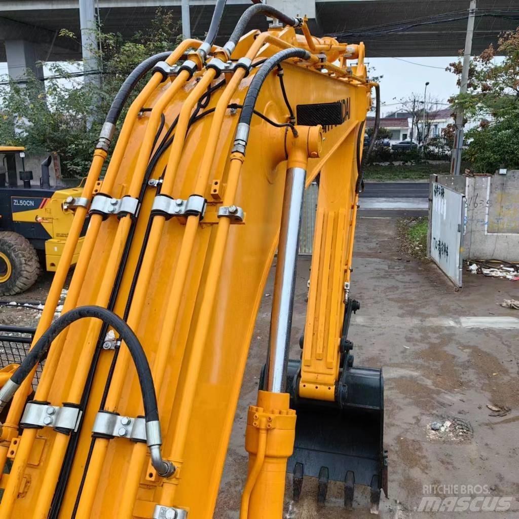 Hyundai R220LC-9 Excavatoare pe șenile
