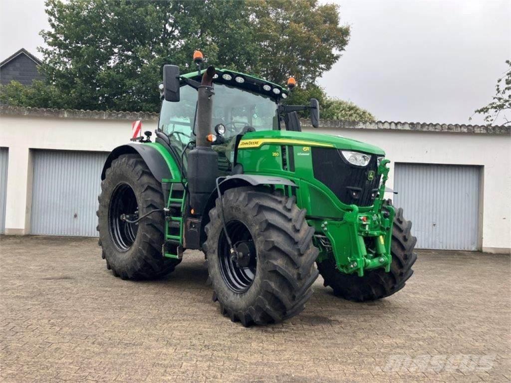 John Deere 6R 250 Tractoare