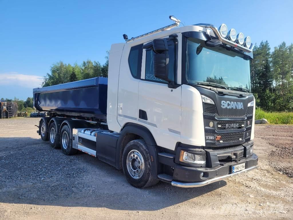 Scania R520 Camion cu carlig de ridicare