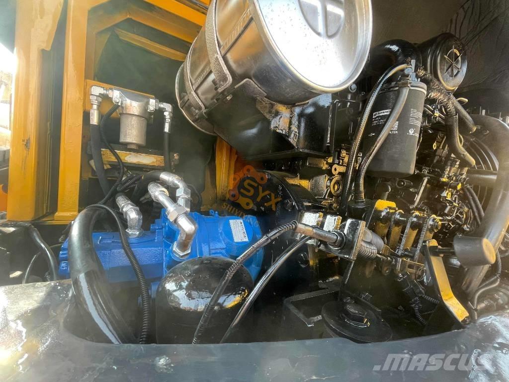 Hyundai 60w Excavatoare cu roti
