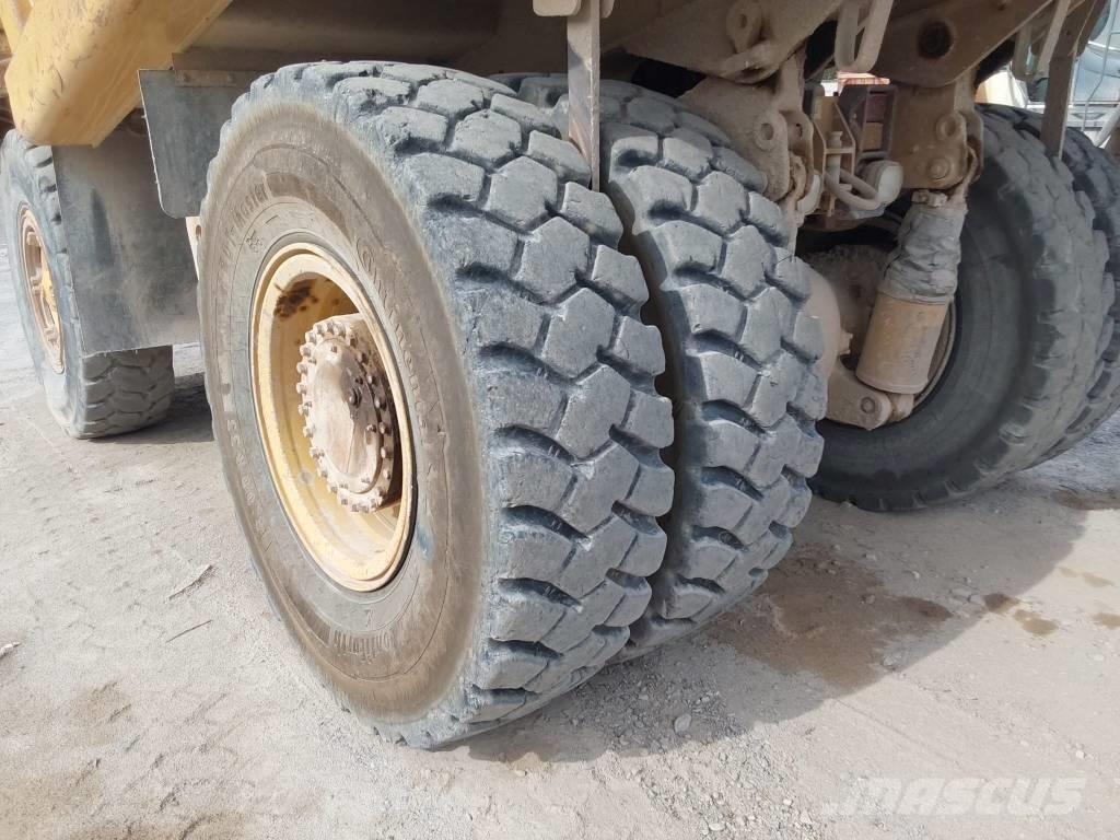 CAT 771 D Camioane cu basculante rigide