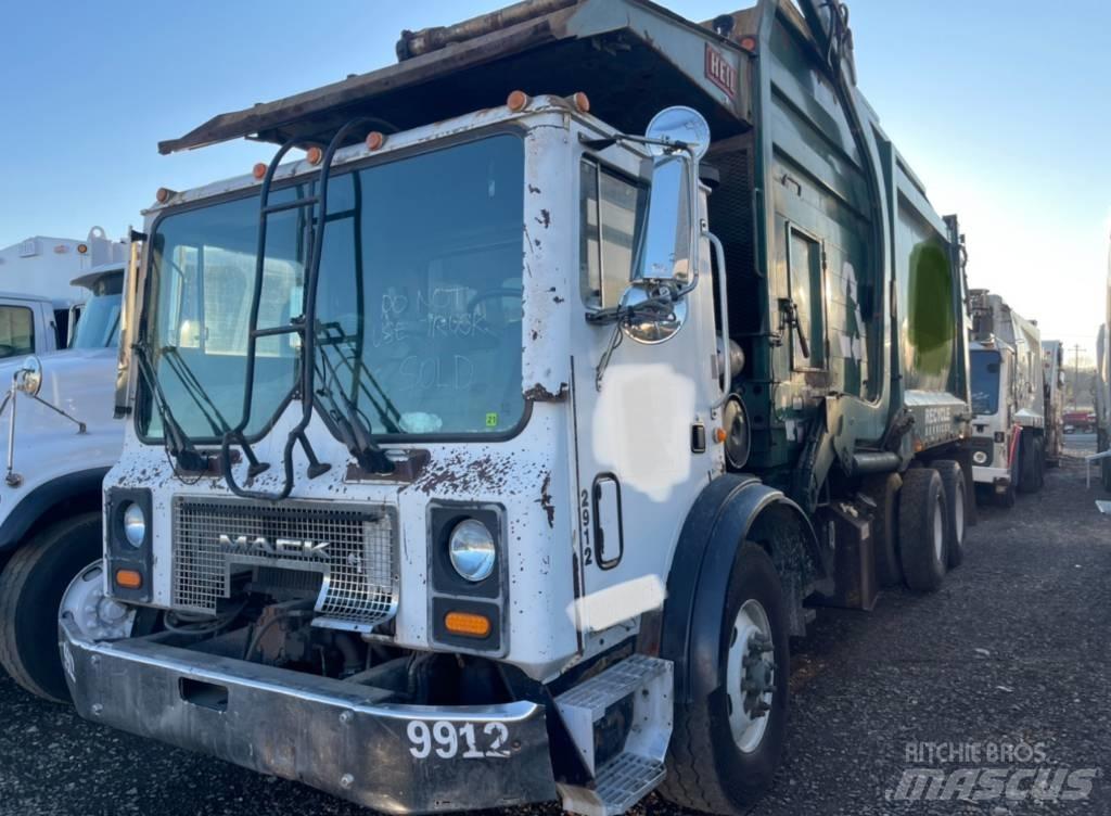 Mack MR600 Camion de deseuri