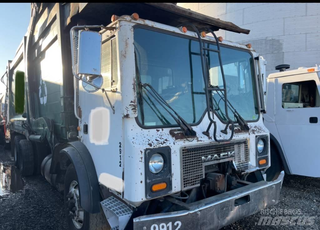 Mack MR600 Camion de deseuri