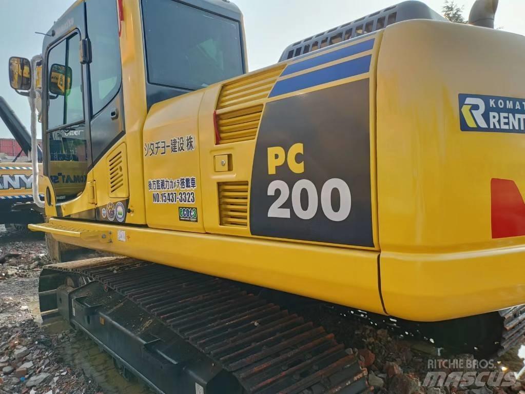 Komatsu PC 200-8 Excavatoare pe șenile
