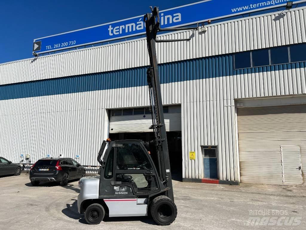 Nissan DX 30 Stivuitor diesel