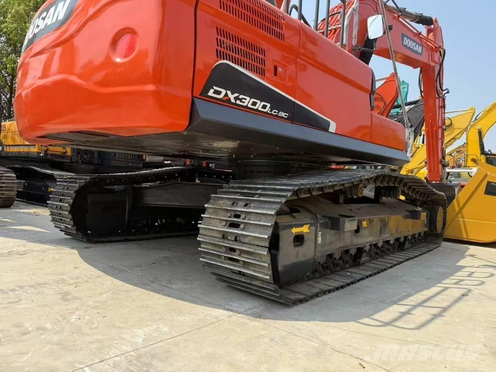 Doosan DX300 Excavatoare pe șenile

