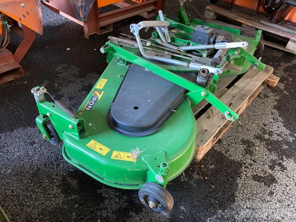 John Deere 7 Iron Utilaje întreţinere terenuri - Altele