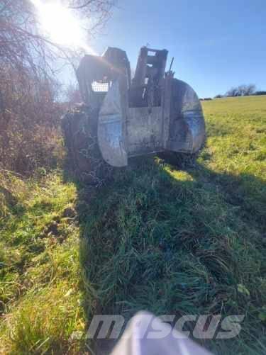 Timberjack 240C Utilaje de manevrarea a bustenilor