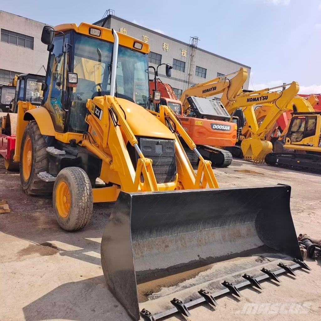 JCB 3 CX Incarcator pe pneuri