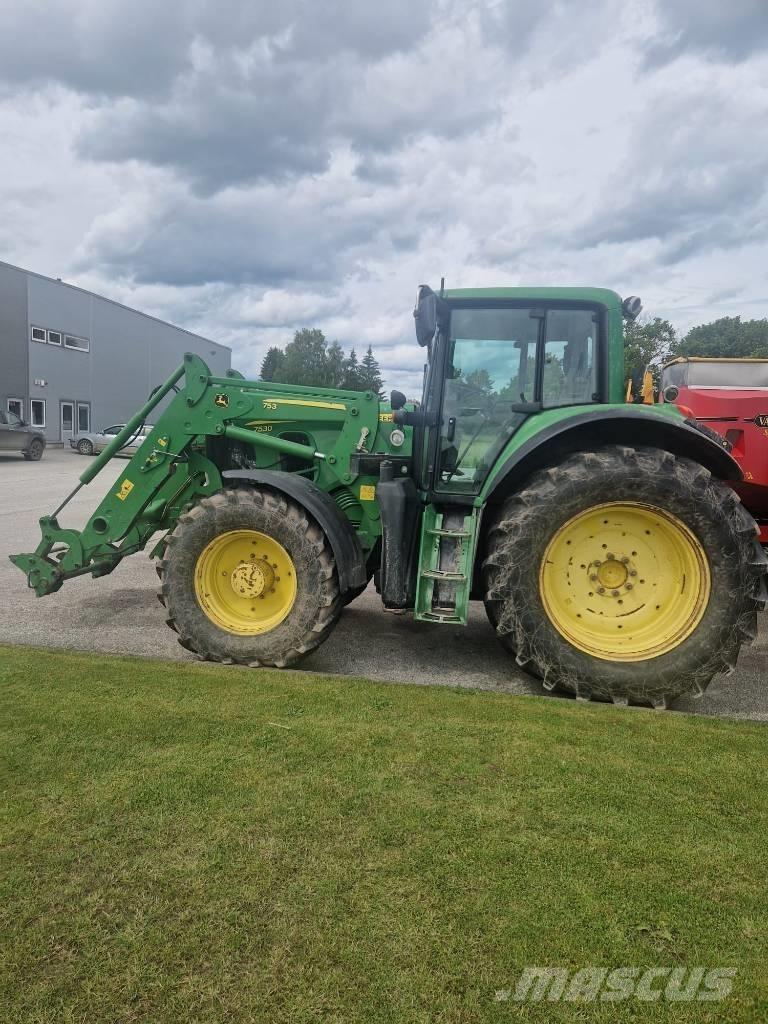 John Deere 7530 Tractoare