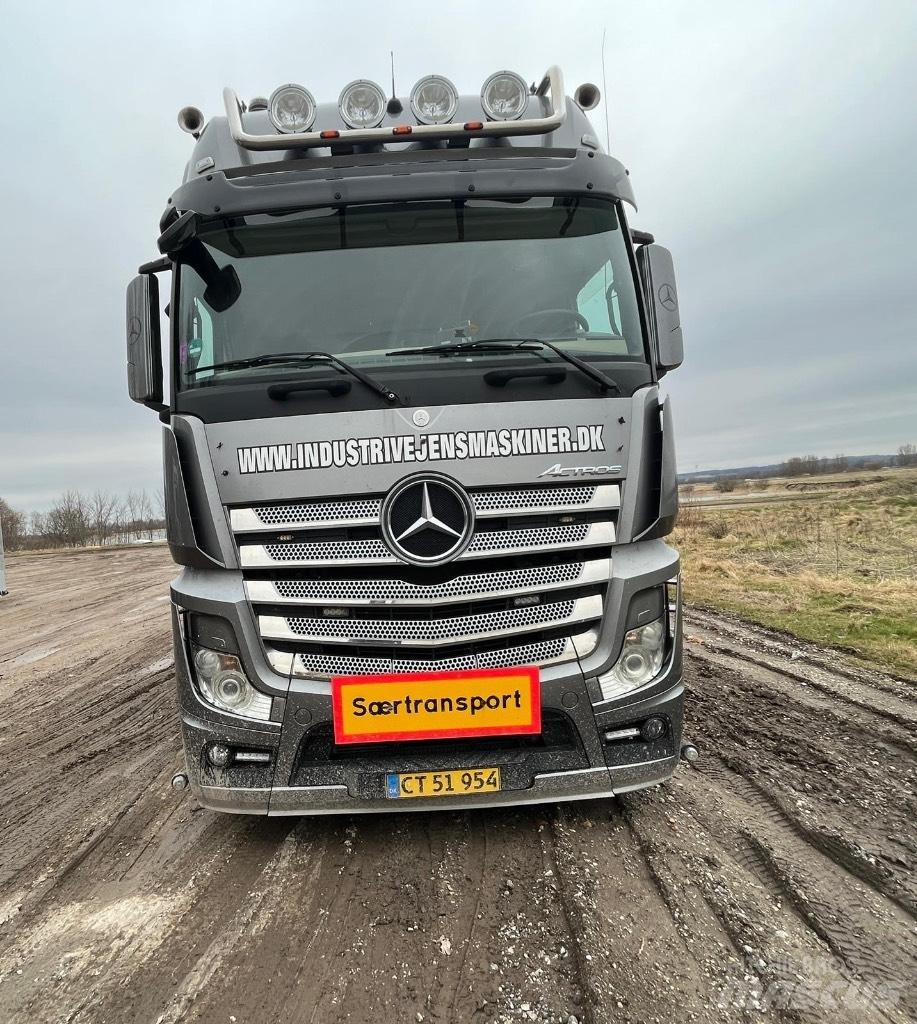 Mercedes-Benz 4158 Autotractoare