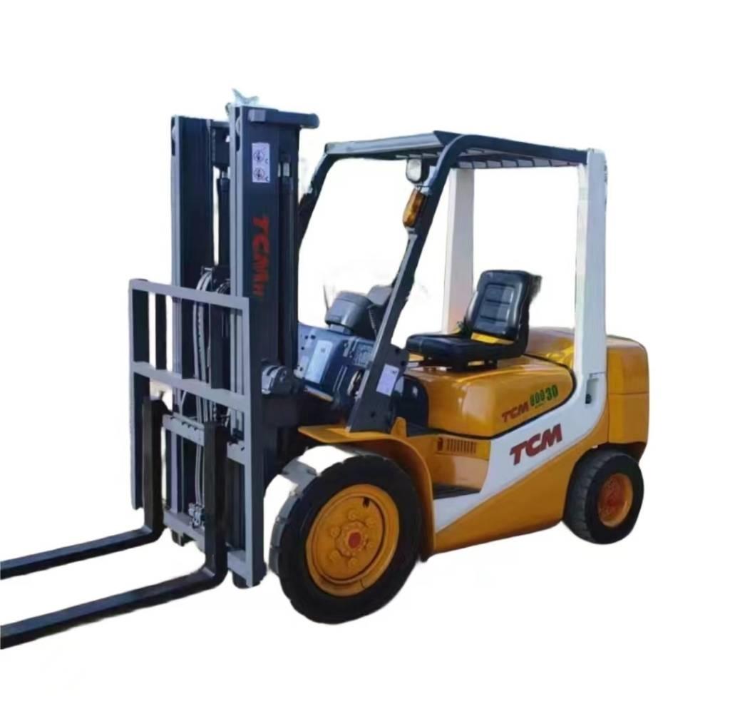 TCM FD30 Stivuitor diesel