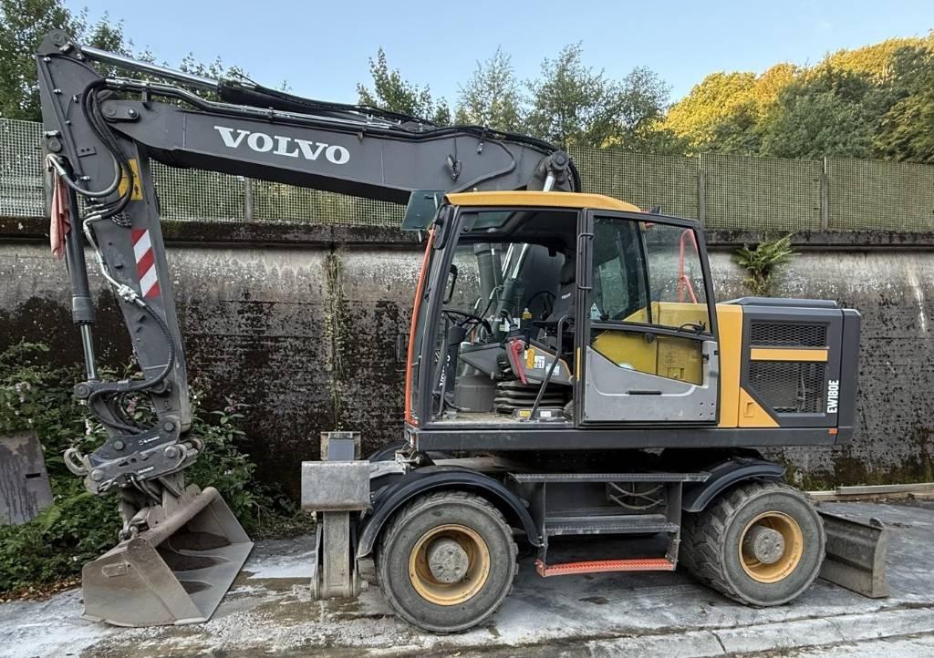 Volvo EW 180 E Excavatoare cu roti