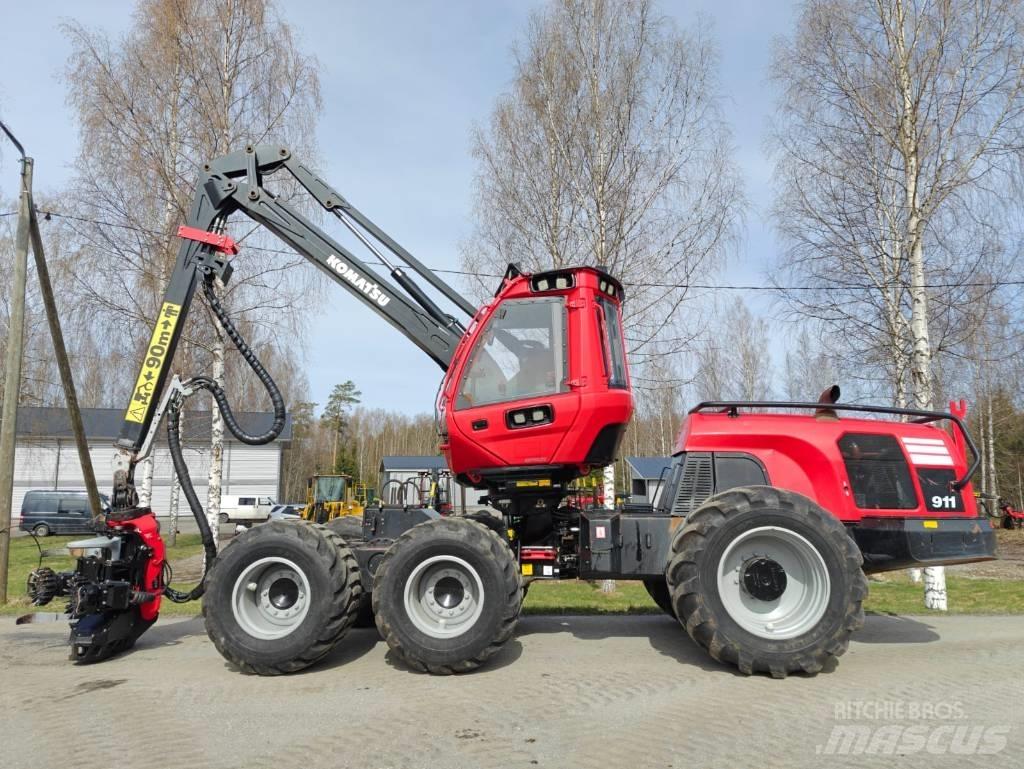 Komatsu 911 Combine forestiere