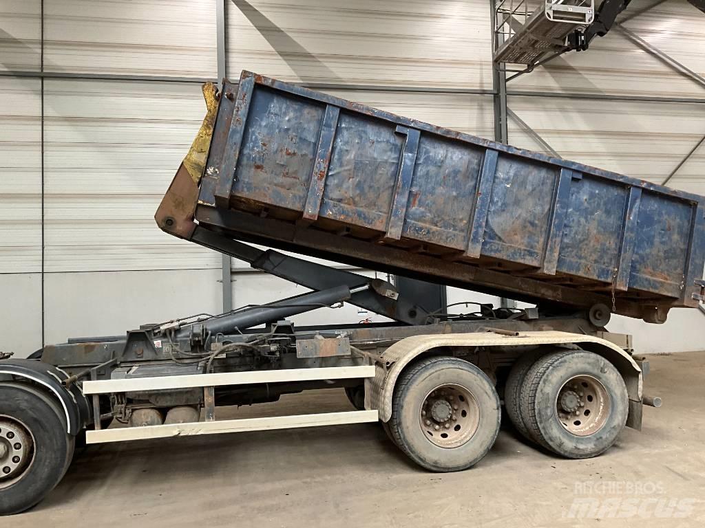 Volvo FH 16 520 8X4 Camion cu carlig de ridicare
