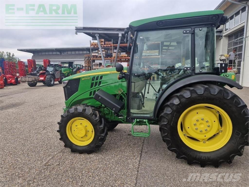 John Deere 5075 GF Tractoare
