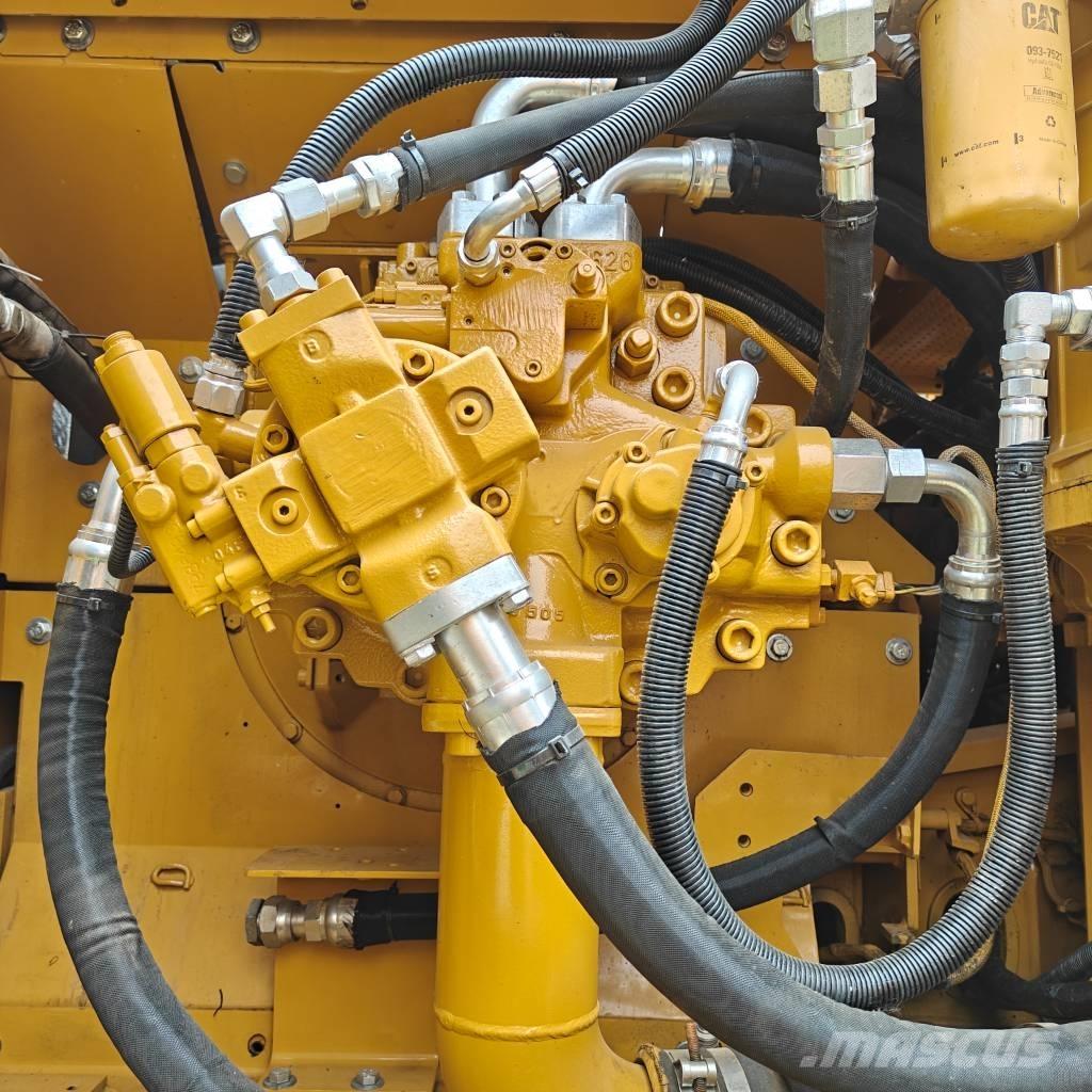 CAT 336D2 Excavatoare pe șenile
