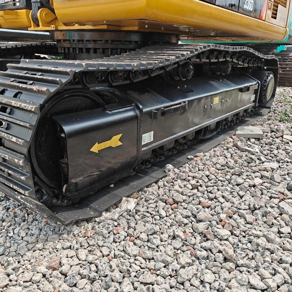 CAT 336D2 Excavatoare pe șenile
