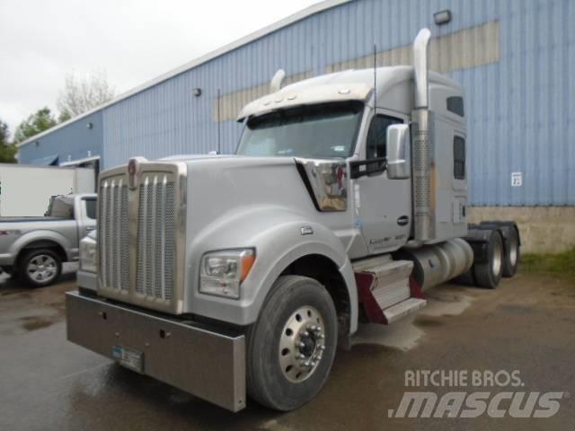 Kenworth W 990 Autotractoare