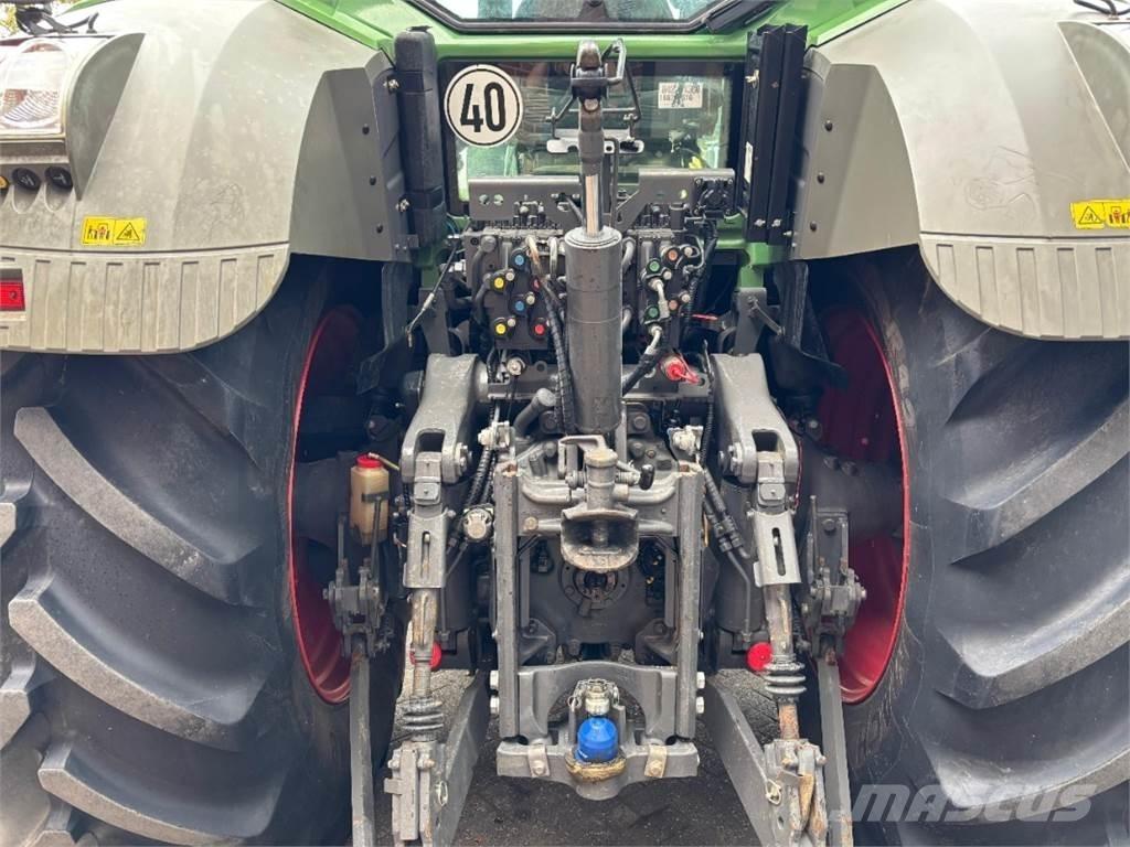 Fendt 828 Vario Tractoare