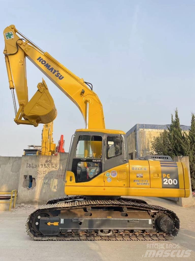 Komatsu PC 200-7 Excavatoare pe șenile
