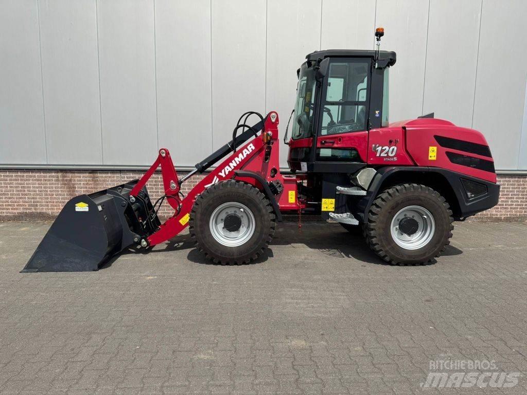 Yanmar V120 Incarcator pe pneuri