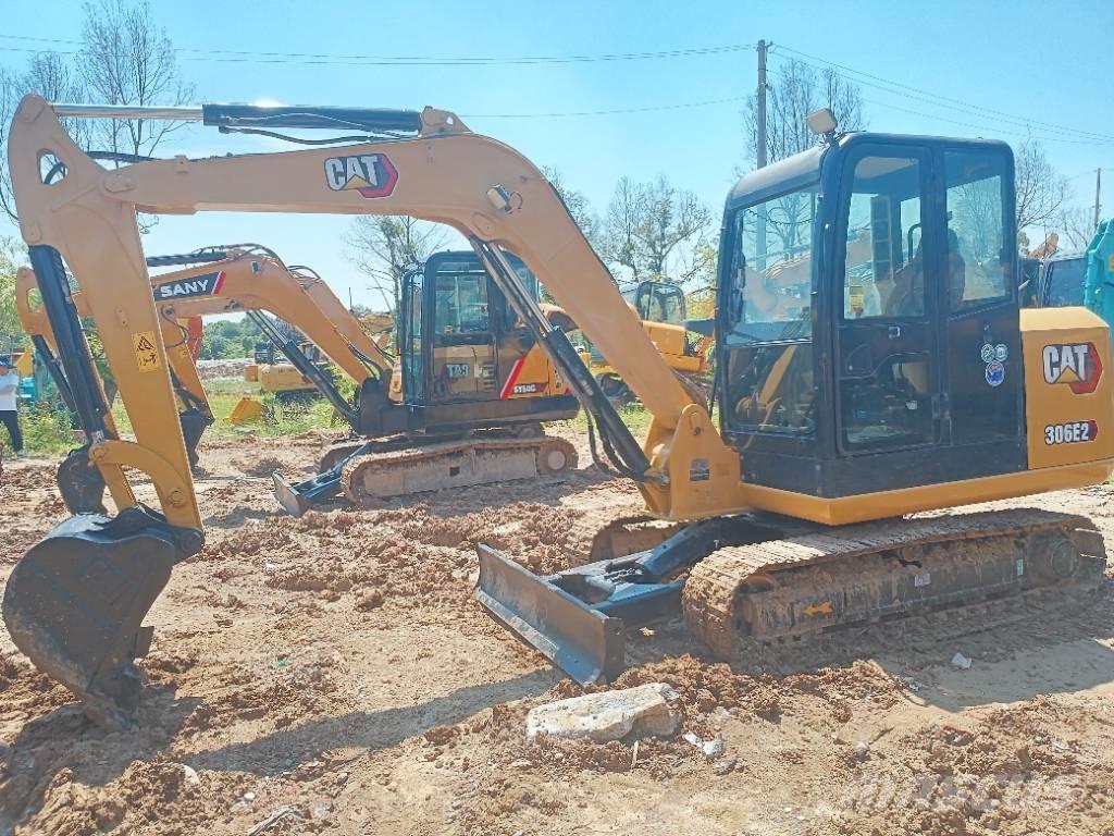 CAT 306 Excavatoare pe șenile
