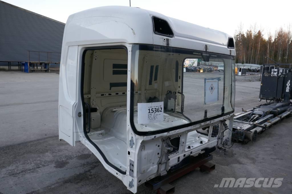 Scania P 410 Cabine si interior