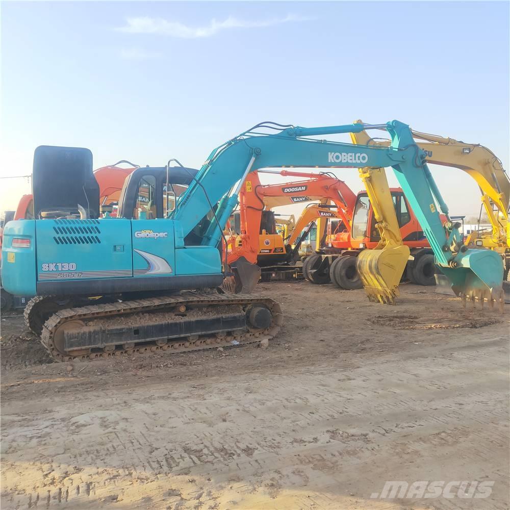 Kobelco SK130 Excavatoare pe șenile
