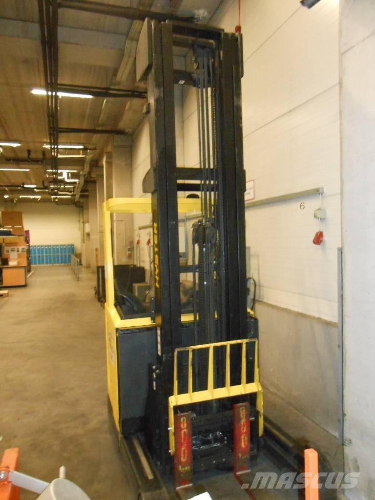 Hyster R 1.6 Stivuitor cu catarg retractabil
