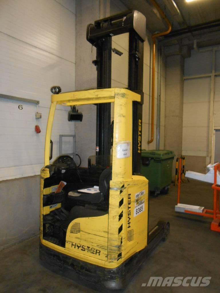 Hyster R 1.6 Stivuitor cu catarg retractabil