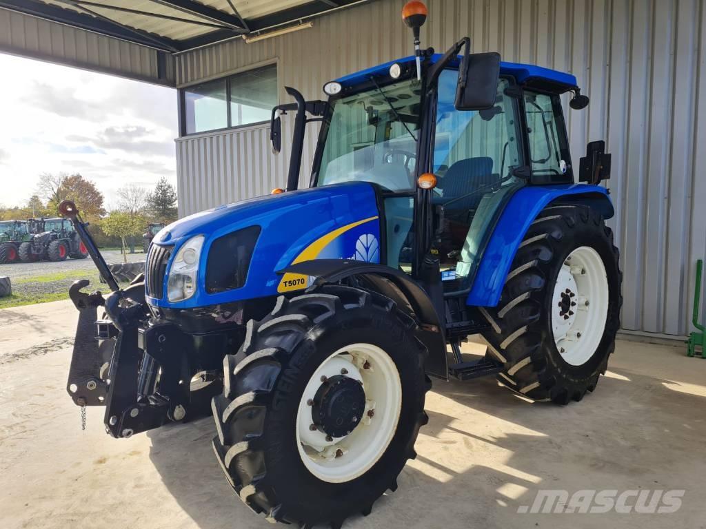 New Holland T 5070 Tractoare