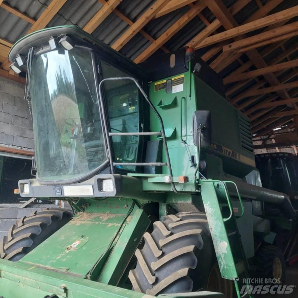 John Deere 1177 Combine de secerat