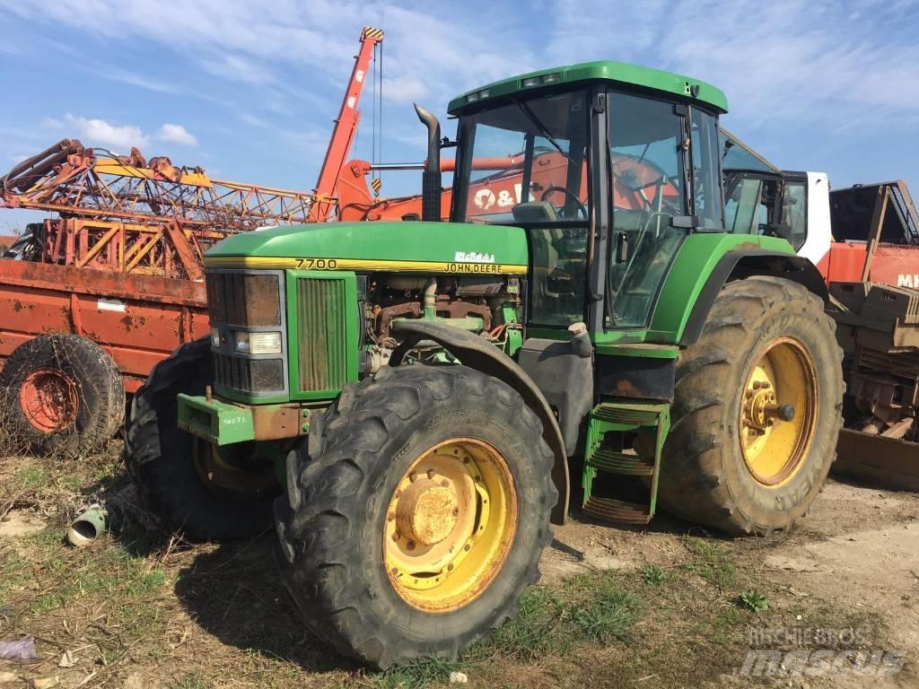 John Deere 7700 Tractoare