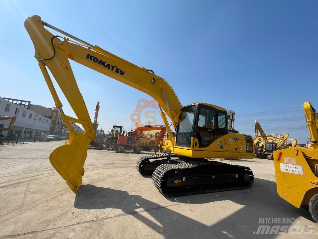 Komatsu PC 200 Excavatoare pe șenile
