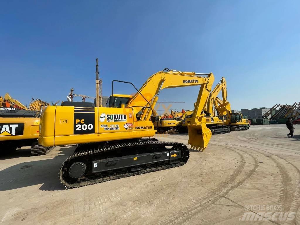 Komatsu PC 200 Excavatoare pe șenile
