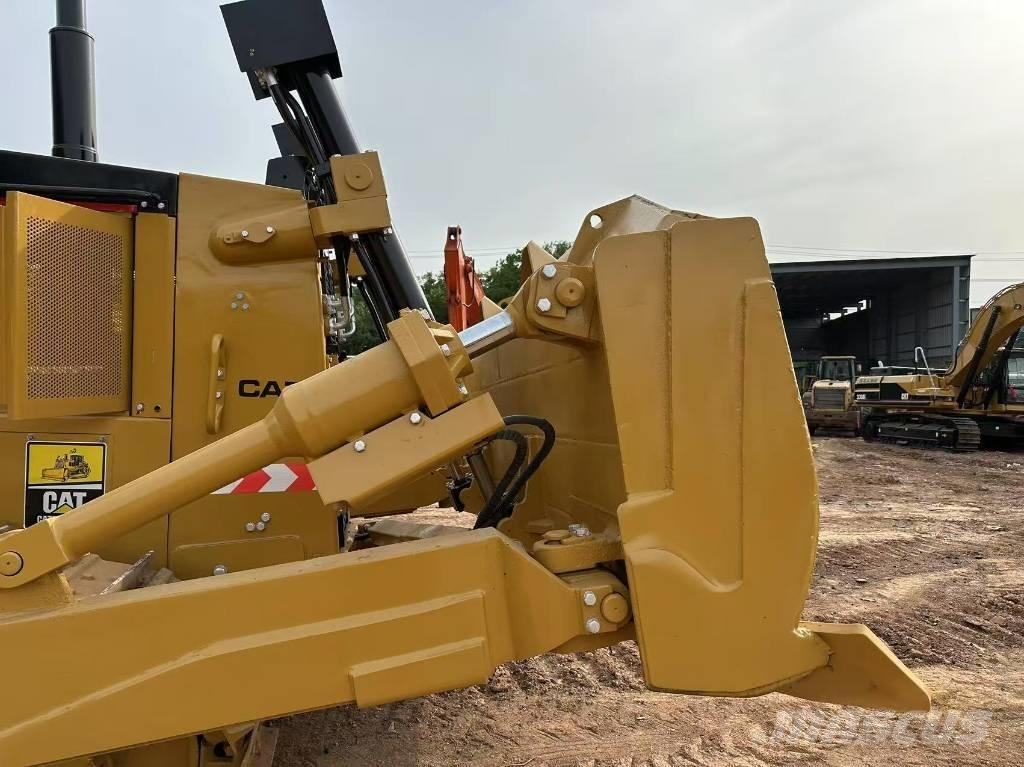 CAT D8R Buldozere pe senile
