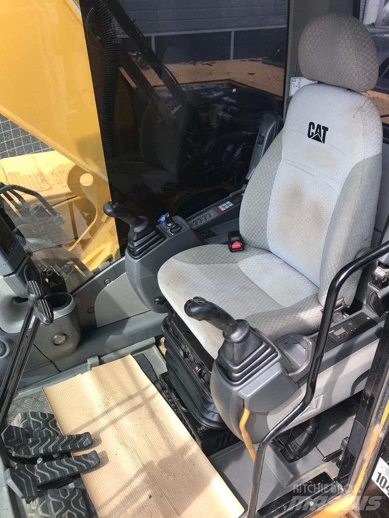 CAT 324D Excavatoare pe șenile
