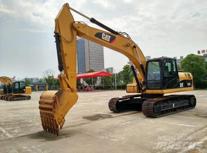 CAT 323 Excavatoare pe șenile
