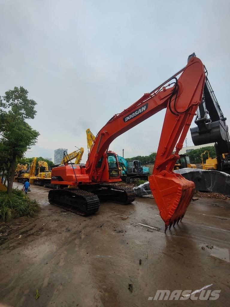 Doosan 220 LC-7 Excavatoare pe șenile

