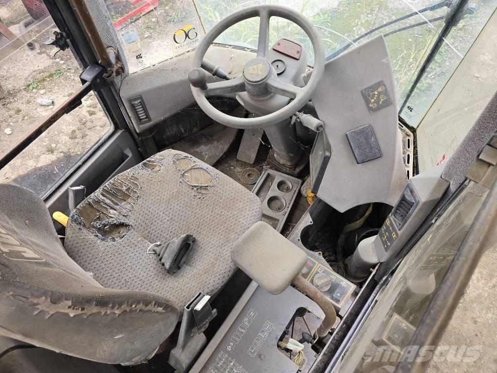 JCB 456 FOR PARTS Incarcator pe pneuri