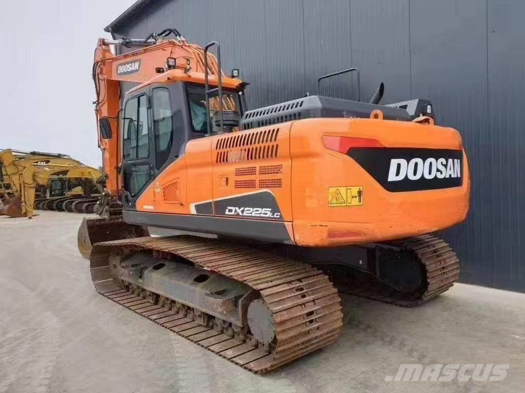 Doosan DX 225 LC Excavatoare pe șenile
