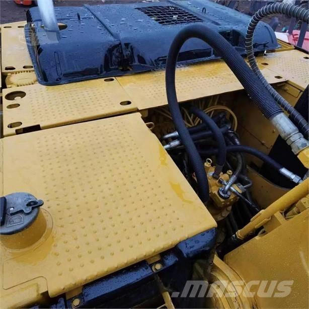 CAT 320D Excavatoare pe șenile
