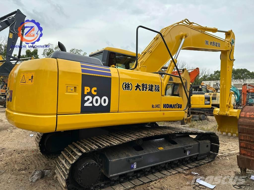 Komatsu PC 200-7 Excavatoare pe șenile
