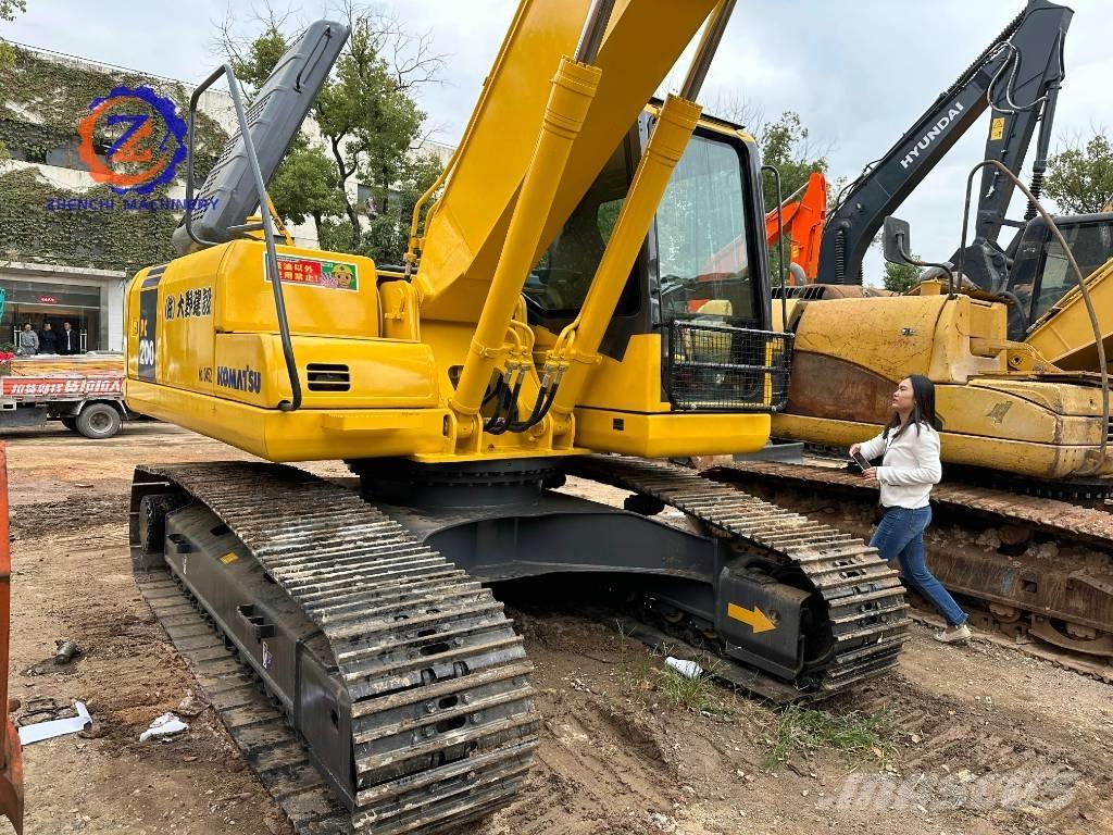 Komatsu PC 200-7 Excavatoare pe șenile
